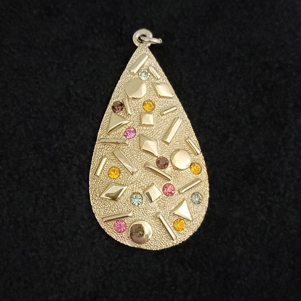 Vintage Sarah Coventry Pendant